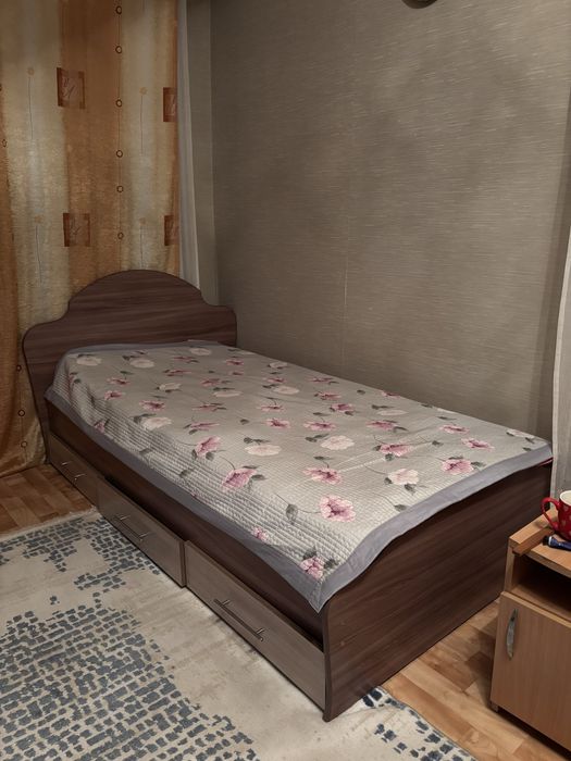 Кровать полуторка