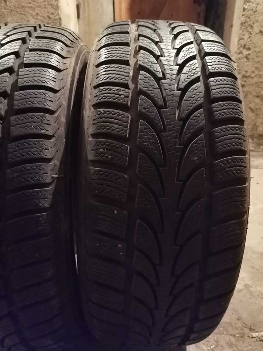 Продавам 2 броя зимни гуми 205.55.16 на 1 сезон дот 2021 Nokian
