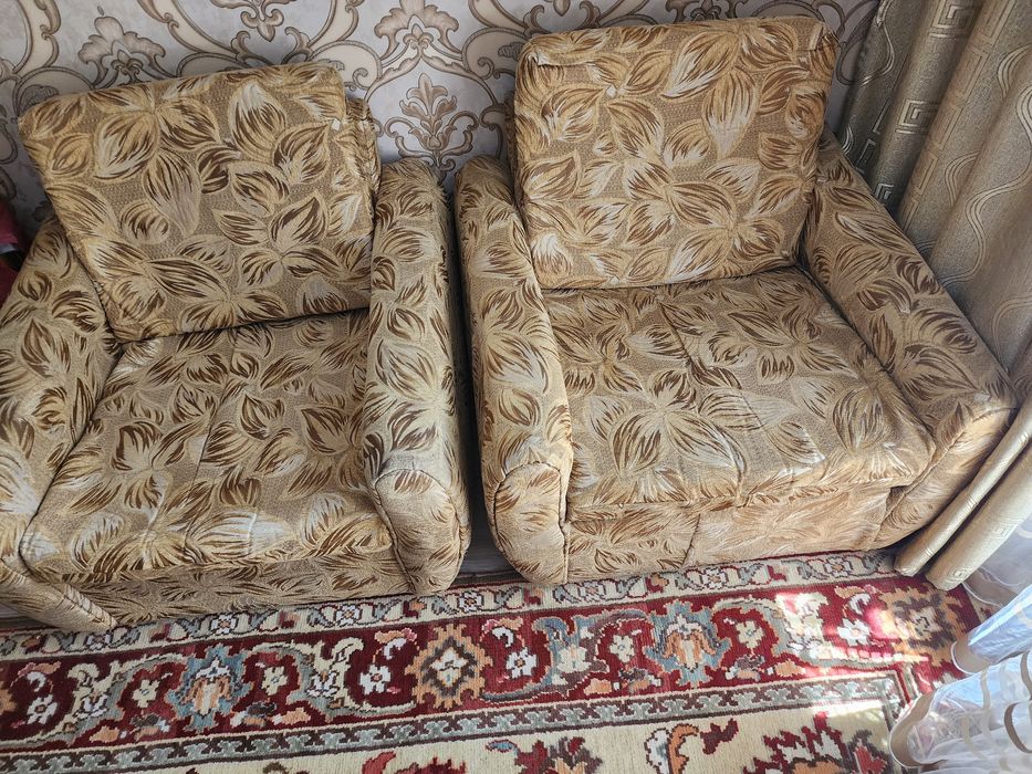 Диван и 2 кресла