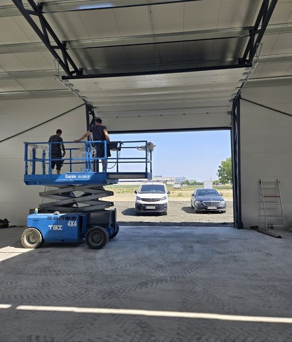 Vand hala langa autostrada giarmata