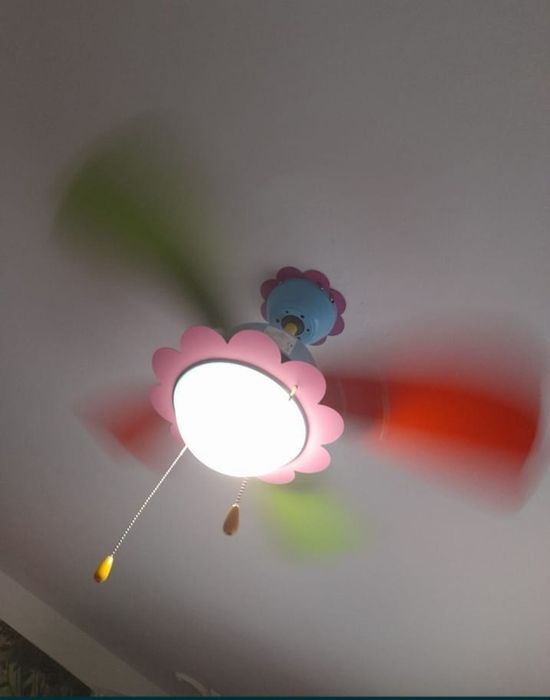 Candelabru  pentru camera copiilor.