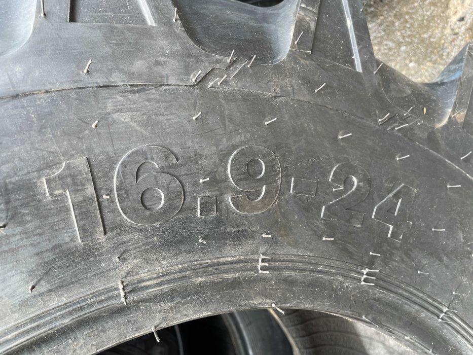 16.9-24 cauciucuri noi cu 10 pliuri pentru tractor fata marca OZKA