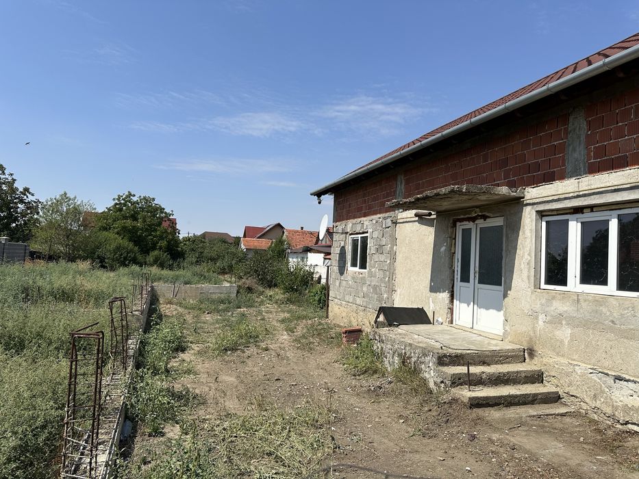 Casă de vânzare