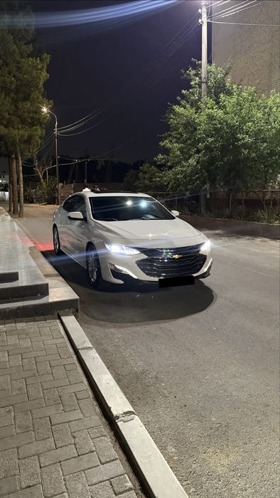 Chevrolet Malibu 2 2018 г. — переделан в Premier