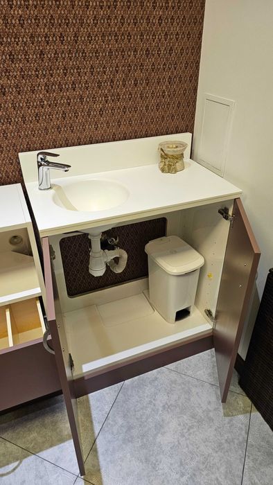 Продается раковина и тумбочка