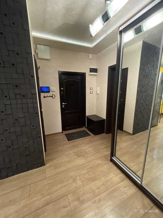 Продава се Тристаен апартамент в София, Връбница 1 - 85 кв.м за 2118 €/кв.м - Снимка #11