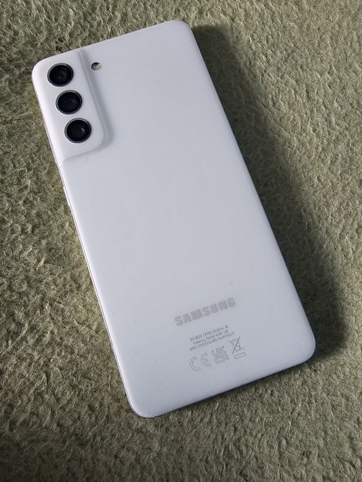 Vând Samrung S21 FE/5G ALB 256 GB