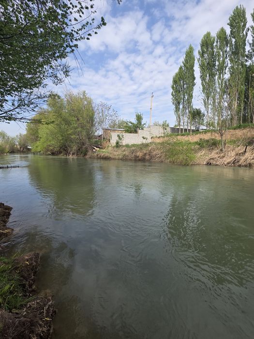 Продаётся участок 13 соток у реки ЗАХ.