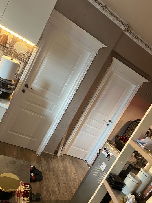 Vand doua usi interior