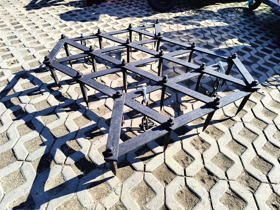 Grapa cu colti cu sistem de prindere dupa disc