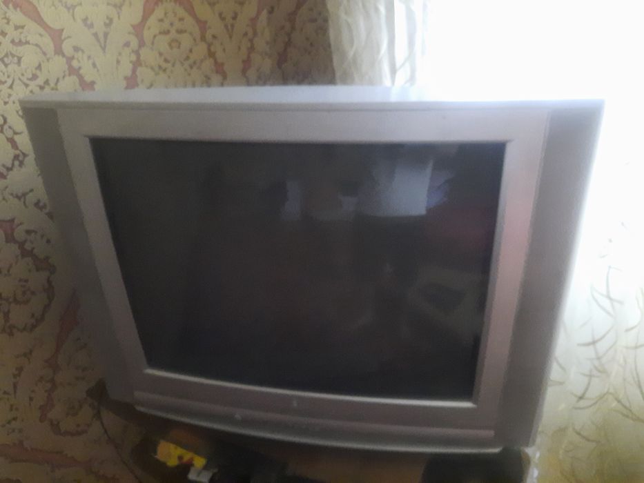 Продам телевизор