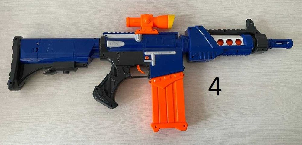 Продаются игрушечные пистолеты и автоматы NERF