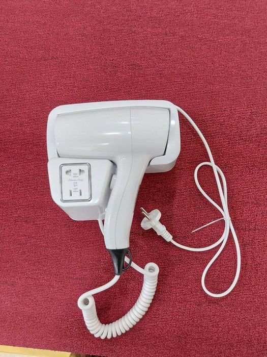 Yangi avlod feni oq rangda zamonaviy shaklda, mukammal taassurot bilan