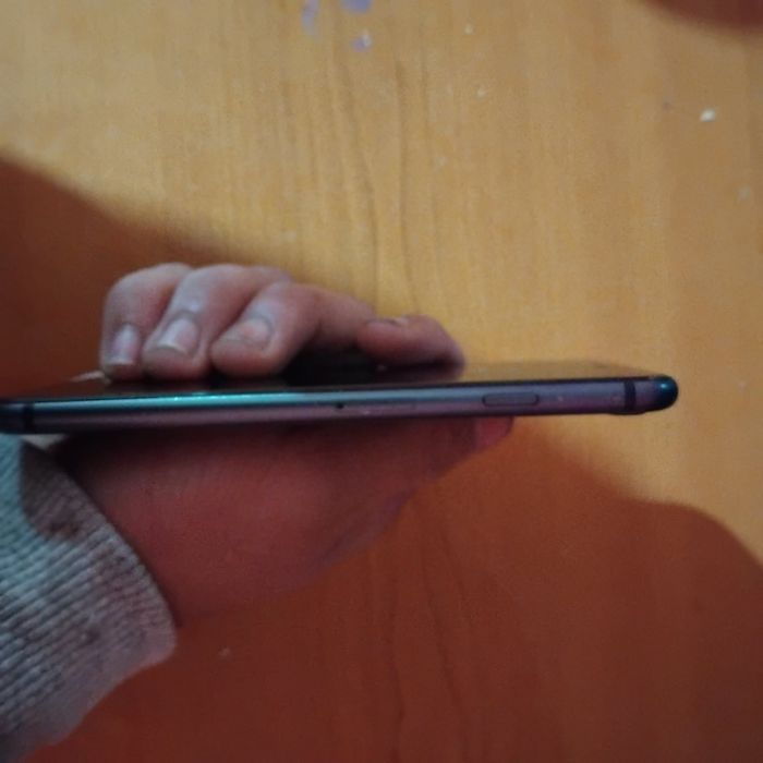 Vând/scimb iphone 8