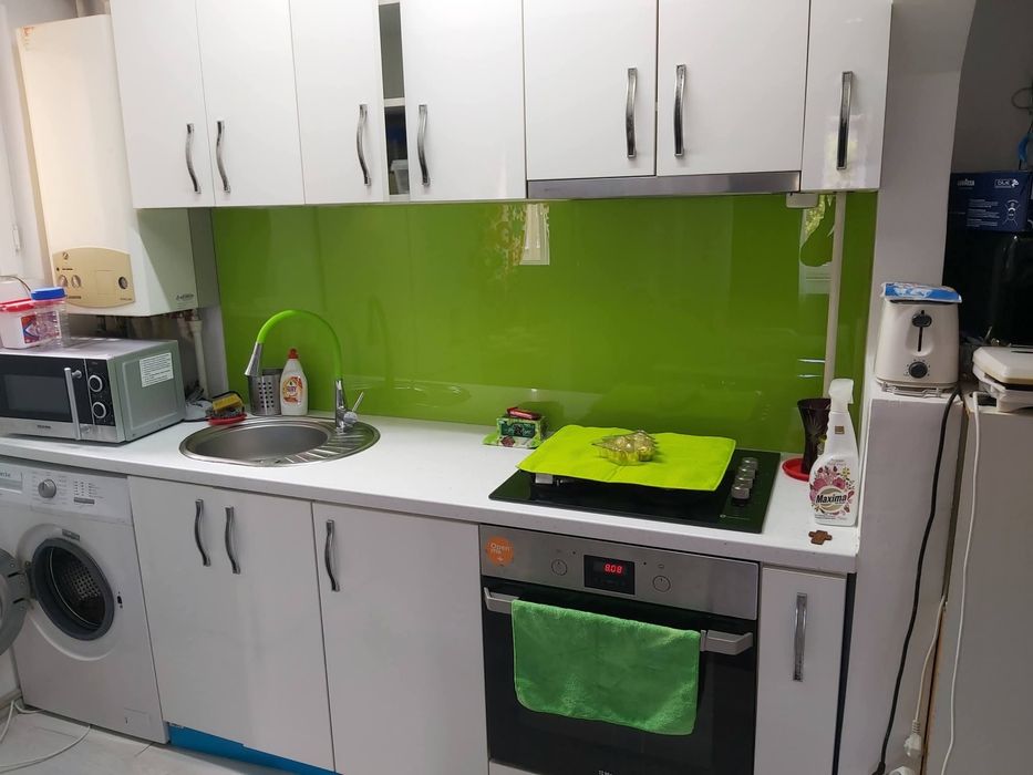 Inchiriez apartament 3 camere in Deva