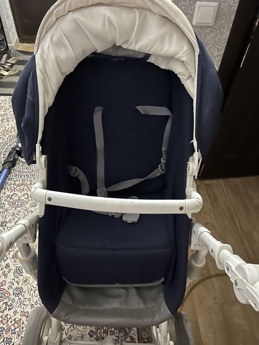 Детский прогулочный коляска