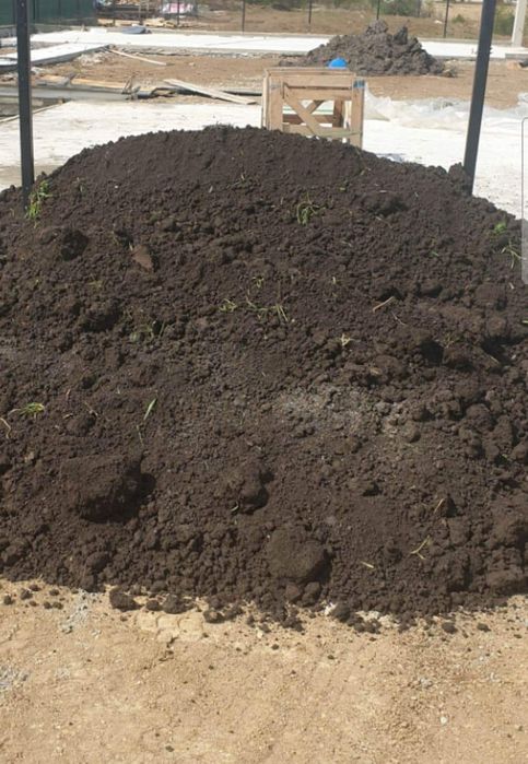 Balastru Nisip Pietriș Amestec beton / Pământ negru vegetal