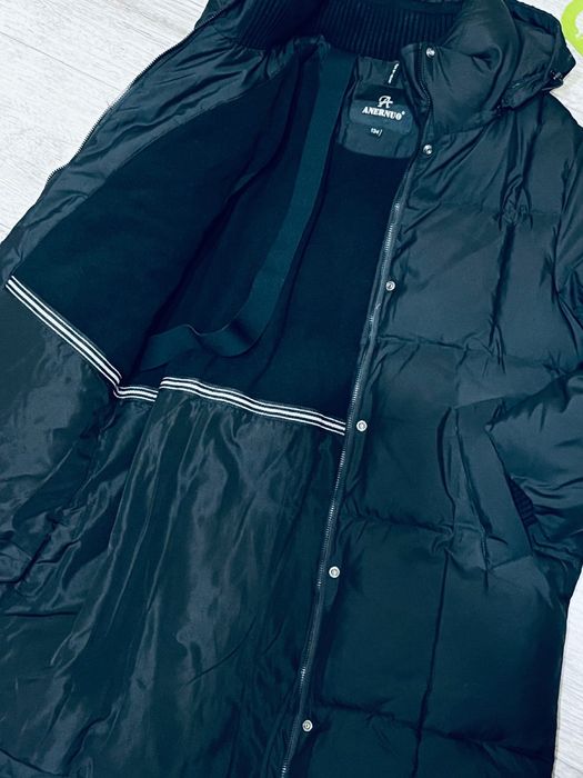 Продаю зимнию куртку для девочки