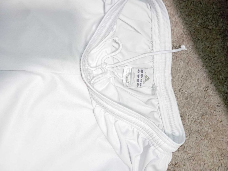 Pantaloni scurti adidas