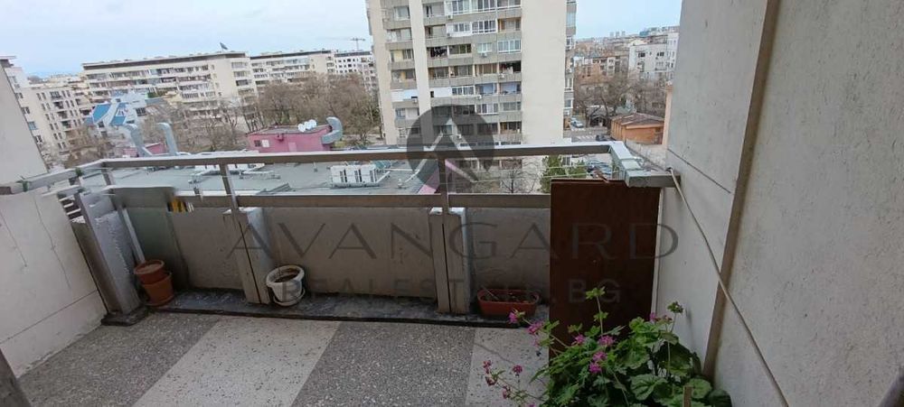оф.25549 Тристаен с четири отделни стаи/ Торо Гранде