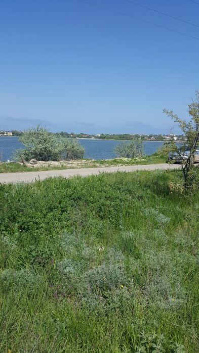 Teren pe malul Lacului Techirghiol  ( Marea Neagra  )