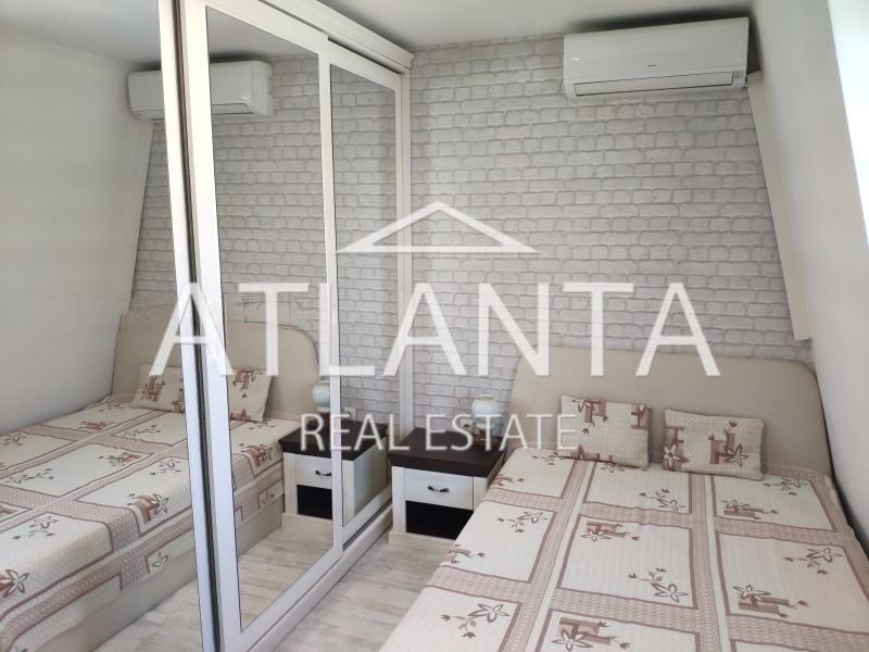 Продава се Двустаен апартамент в Варна, Център - 73 кв.м за 3144 €/кв.м - Снимка #9