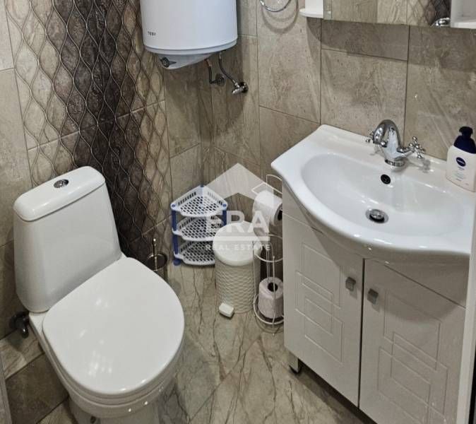 Двустаен апартамент в ж.к. Славейков с отлична локация!