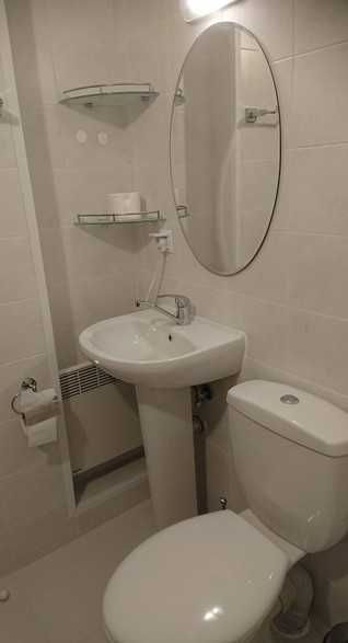 Дава се под наем Къща в Банско - 320 кв.м за 430 € - Снимка #1