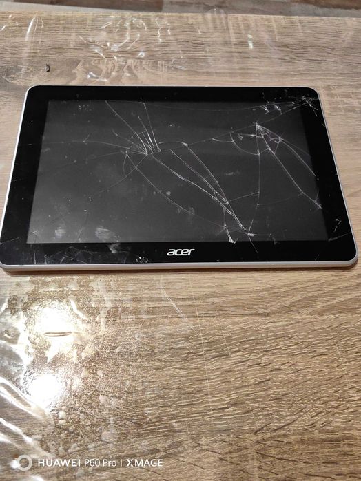 Таблет Acer (счупен дисплей) за части !