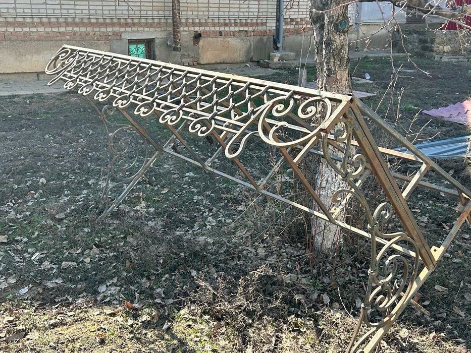 Навес для входной двери