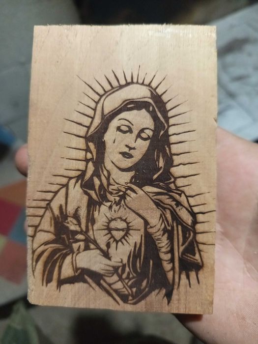 Лазерно гравиране върху дърво