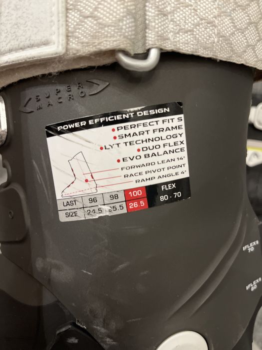 Горнолыжные ботинки HEAD