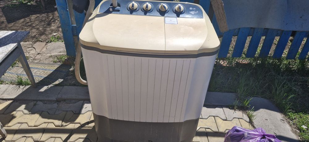 Продам стиральную машину