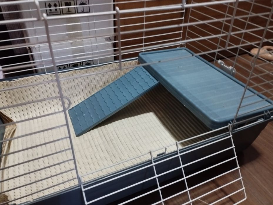 Клетки большие для кроликов,морских свинок,ежей,цыплят