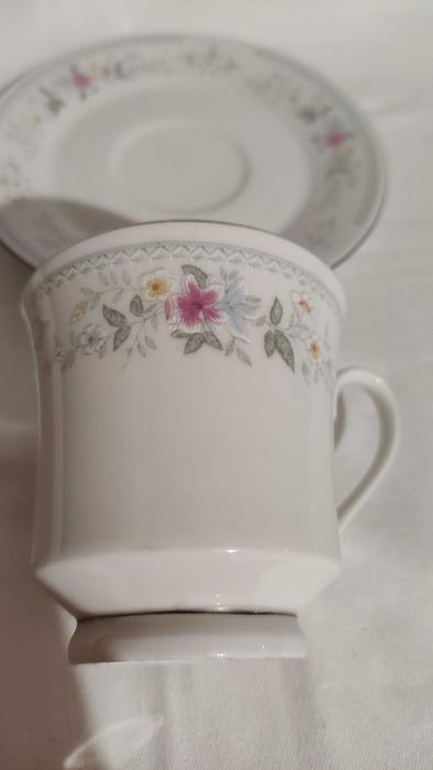 4 двойни сета за чай от изключително фин китайски порцелан