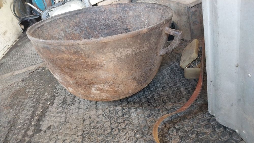 Продам казан старый