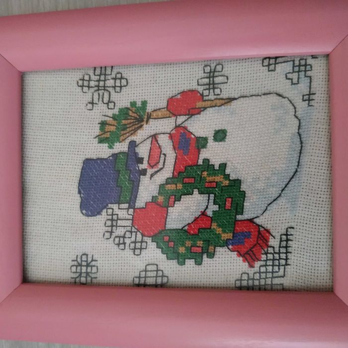 Ръчно шит гоблен Снежен човек с рамка