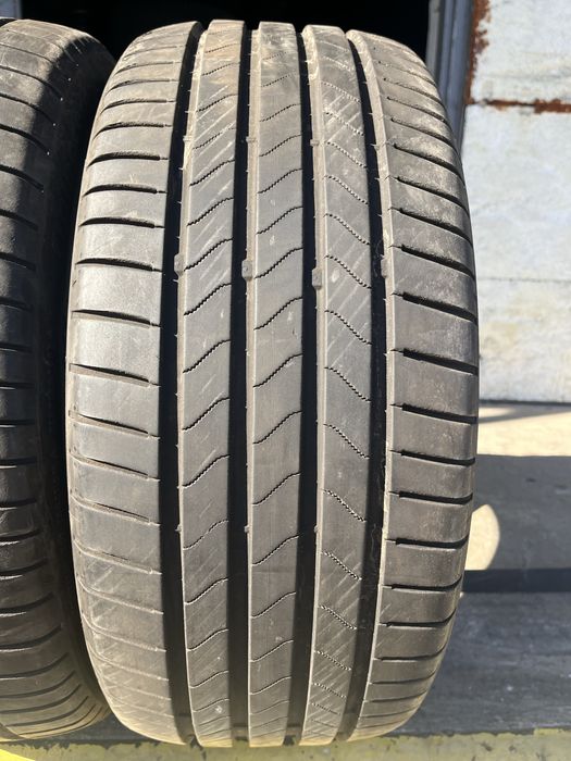 2 бр. летни гуми 225/45/17 Bridgestone DOT 0723 5,5 mm
