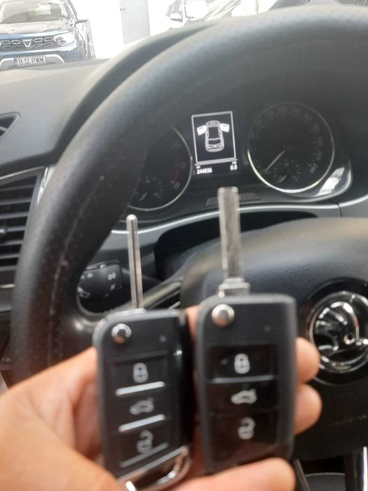 Chei auto programare Audi A4 A5 A6 A7 VW Passat B6 B7 B8 Domiciliu