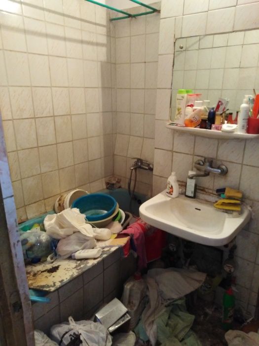 - Debarasari -case/poduri/beciuri