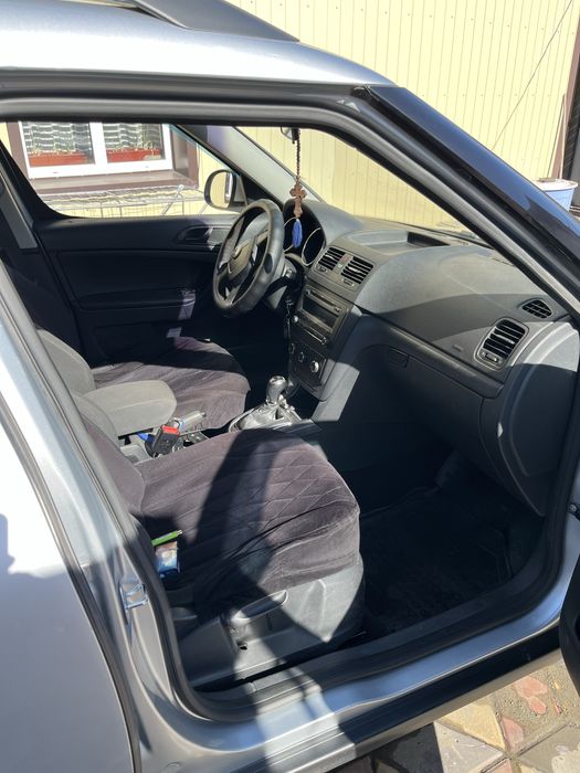 Авто Шкода йети.