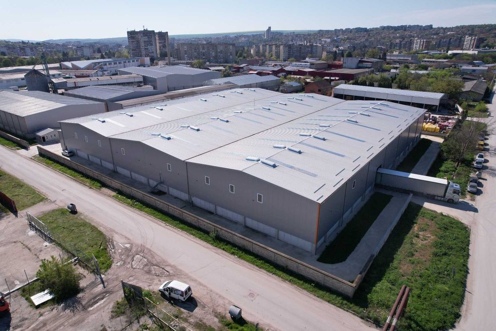 Дава се под наем Склад в Разград, Абритус - 7000 кв.м за 25500 € - Снимка #2