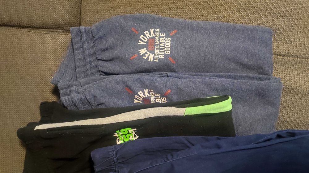 Спортен панталон и долници - анзунг 3 броя, за момче размер 140-146