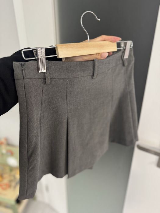 Пола Zara в сиво