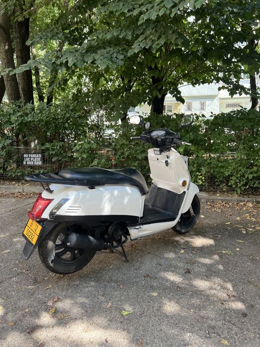 Scuter kymco like 50 fara permis