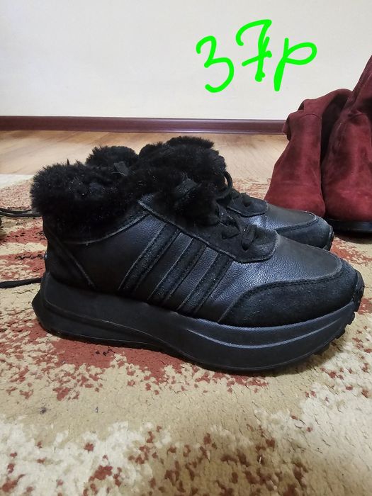 Продам обувь 35-36р