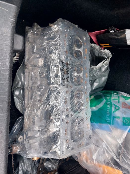 Vând chiulasa Opel  rectificata Astra 1.6 benzina model motor A 16xer