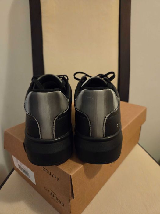 Дамски кецове в червен цвят