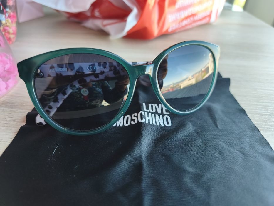 Слънчеви очила Love Moschino