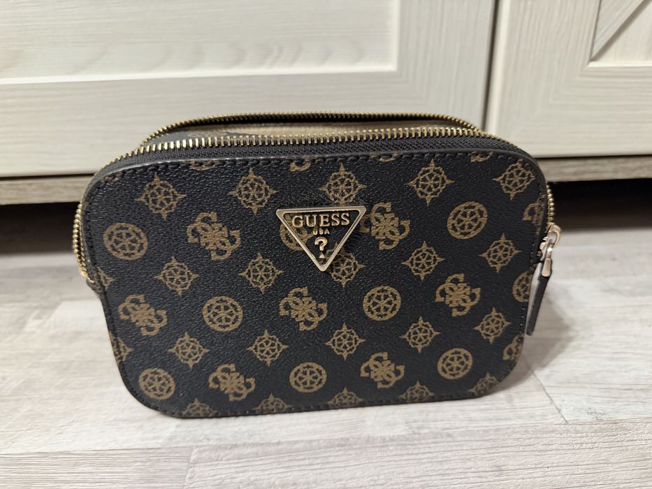 Продам сумки, guess и coach